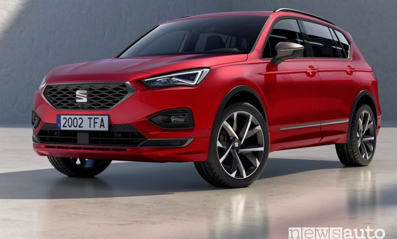 Vista di profilo Seat Tarraco FR