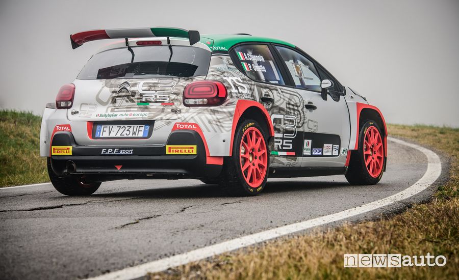 Vista posteriore Citroën C3 R5 rally 2020