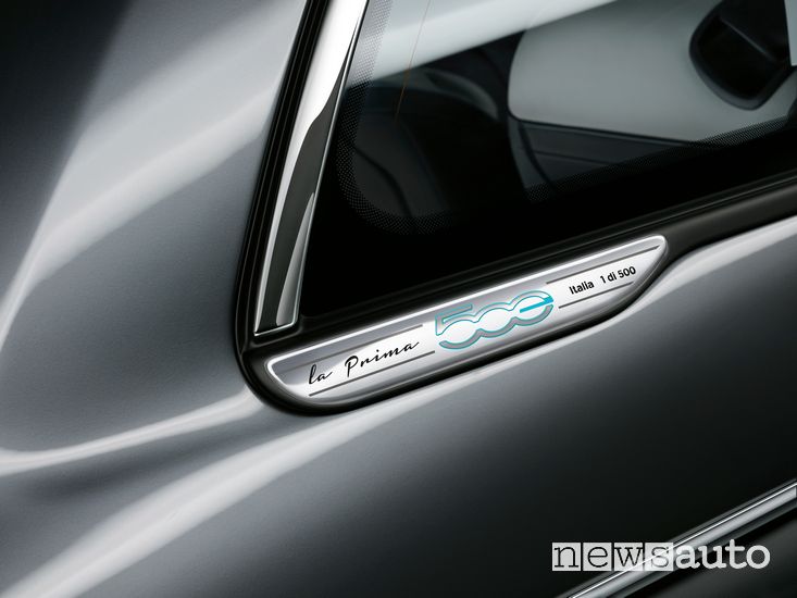 Badge identificativo Fiat 500 elettrica cabrio La Prima