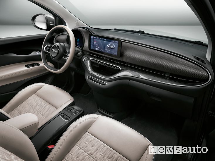 Plancia strumenti abitacolo Fiat 500 elettrica cabrio