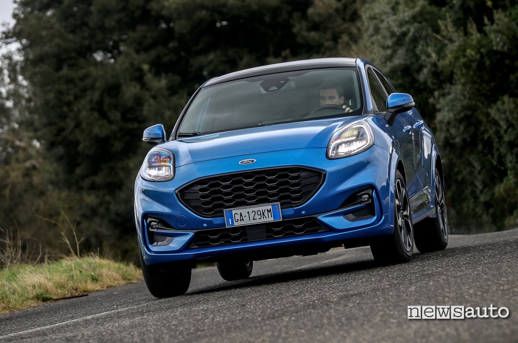 prova Ford Puma st-line 2020 come va ecoboost hybrid