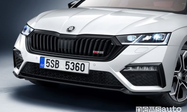 Calandra anteriore Škoda Octavia RS iV