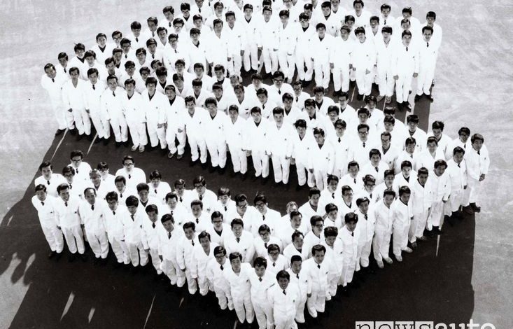 Logo Suzuki progettato dal Sig. Masamichi Tezeni nel 1958