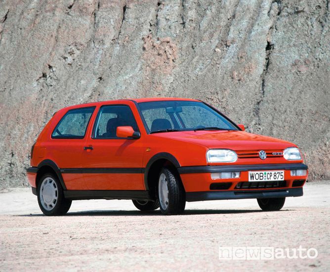 Vista anteriore Volkswagen Golf GTI III 1991