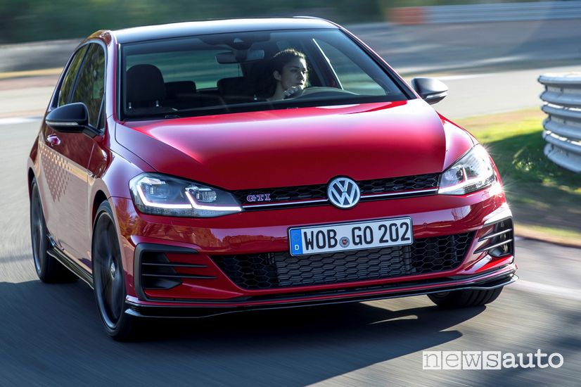 Vista anteriore Volkswagen Golf GTI 7.5 TCR