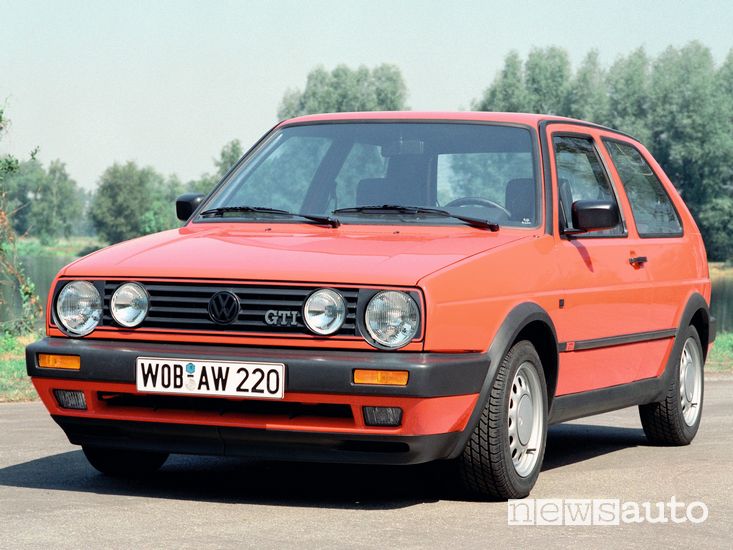 Vista anteriore Volkswagen Golf GTI II 1989
