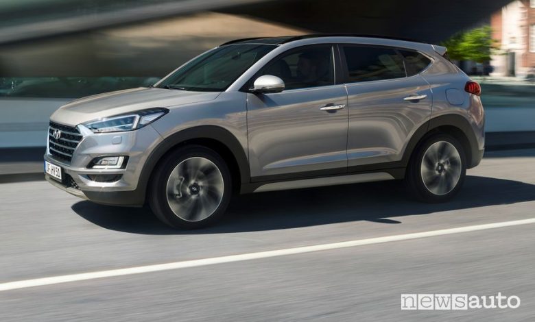 Vista laterale Hyundai Tucson XLine