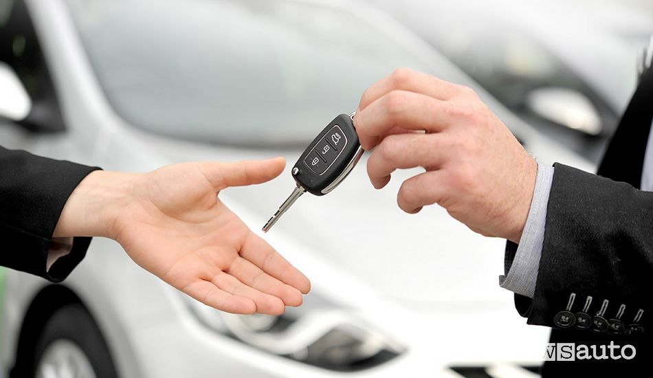 Auto intestata ad un Società aziendali
