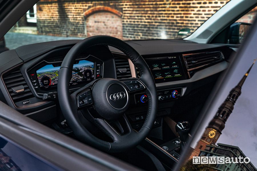 Volante, quadro strumenti abitacolo Audi A1 allstreet