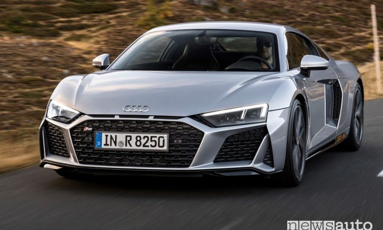 Vista anteriore Audi R8 V10 RWD Coupé