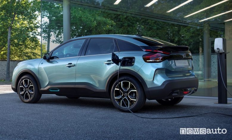 Prezzi auto elettriche, in calo ed inferiori alle termiche