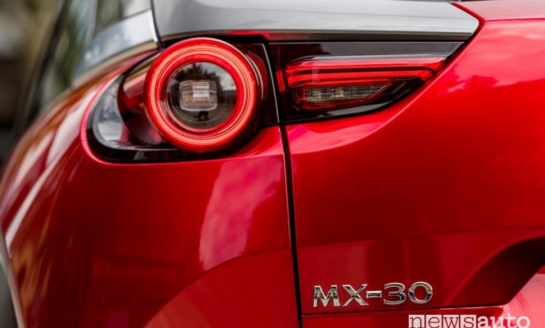 Faro posteriore a led Mazda MX-30 elettrica Soul Red Crystal