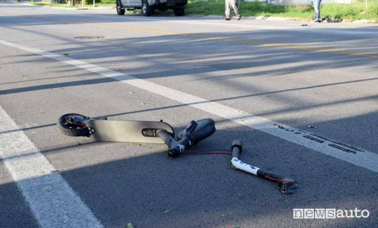 Incidenti monopattini elettrici, c'è il primo morto