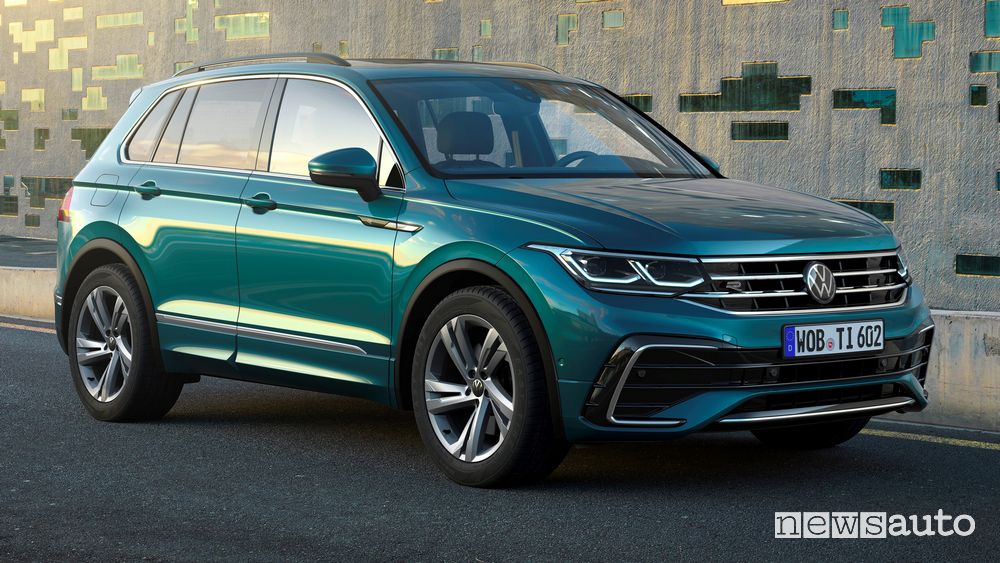 Vista di profilo Volkswagen Tiguan 2021 R Line