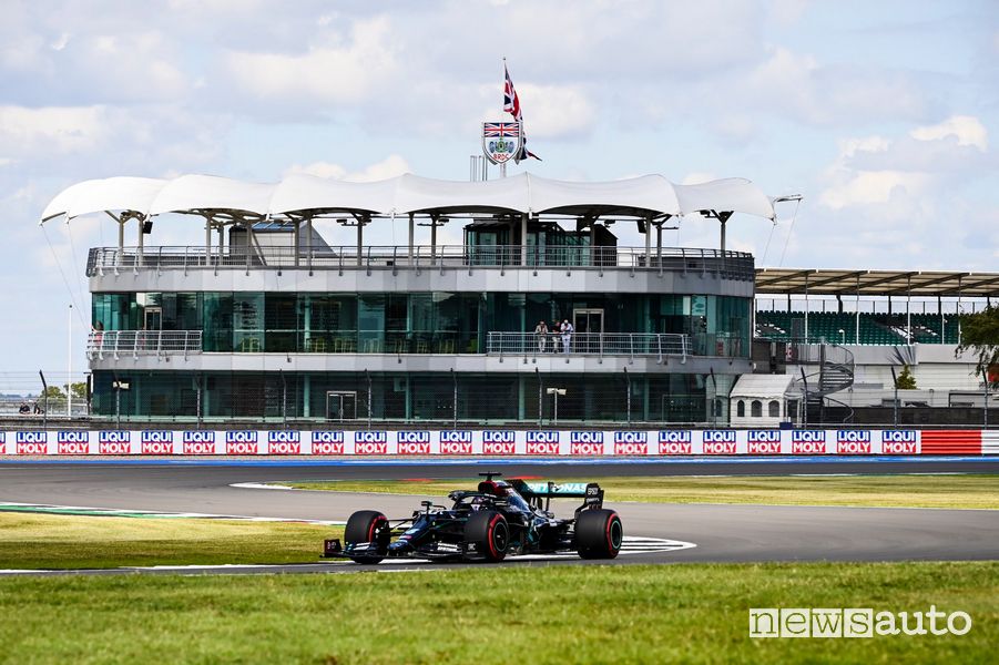 Orari Gp 70° Anniversario F1 2020 diretta SKY e differita TV8