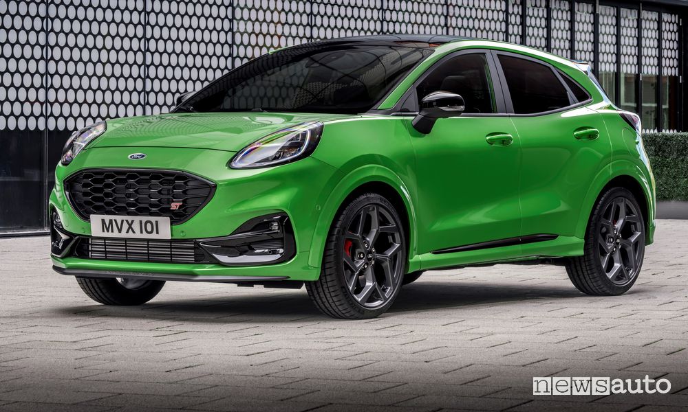 Vista di profilo Ford Puma ST