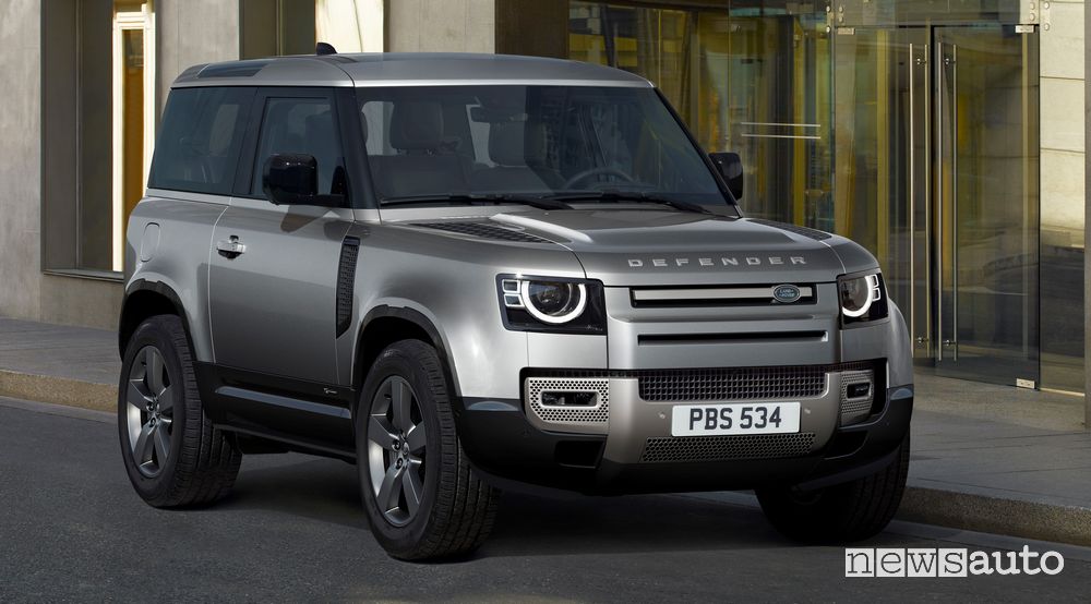 Vista posteriore Land Rover Defender 110 X-Dynamic