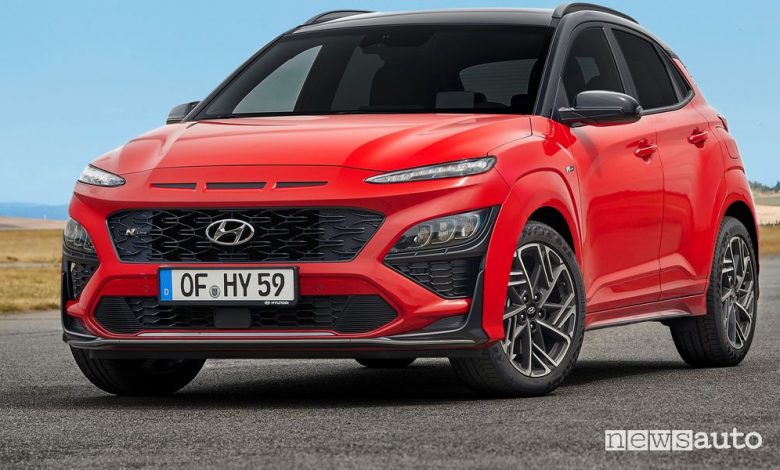Vista di profilo nuova Hyundai Kona N Line