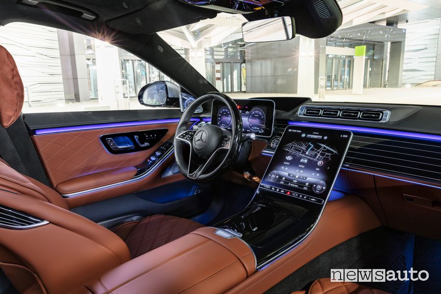 Plancia strumenti abitacolo pelle marrone Mercedes-Benz Classe S