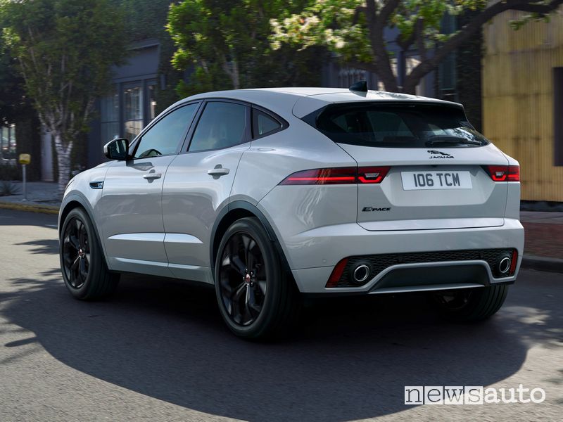 Vista posteriore nuova Jaguar E-Pace