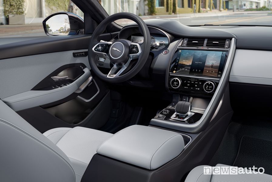 Plancia strumenti abitacolo nuova Jaguar E-Pace