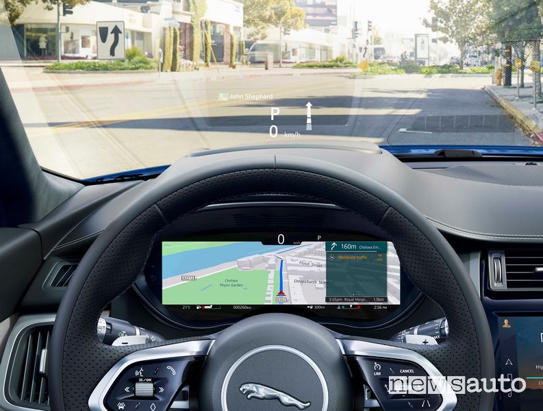 Head-up display abitacolo nuova Jaguar E-Pace