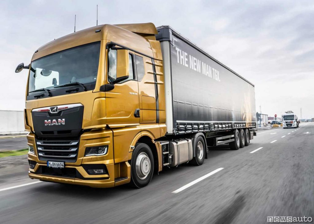 Autocarro trattore MAN TGX