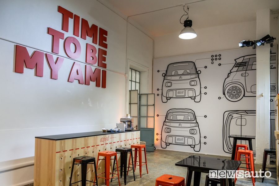 Zona Cafè dello spazio Time To Be My Ami alla Milano Design City 2020