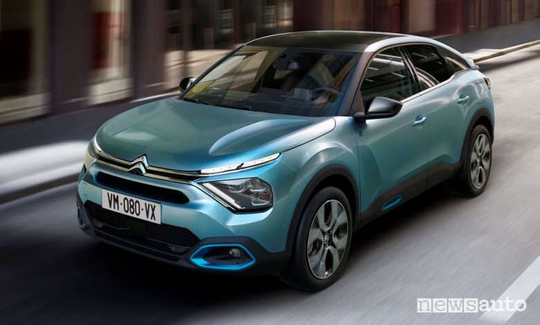 Auto per neopatentati elettrica, c'è la DS 3 Crossback E-Tense e Citroën ë-C4