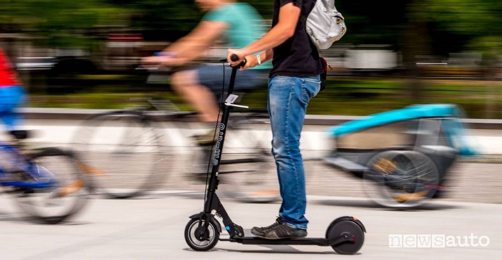 targa e assicurazione monopattini elettrici