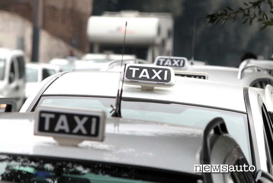 riforma codice della strada taxi