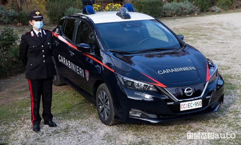 Carabinieri con auto elettriche e ibride a Roma