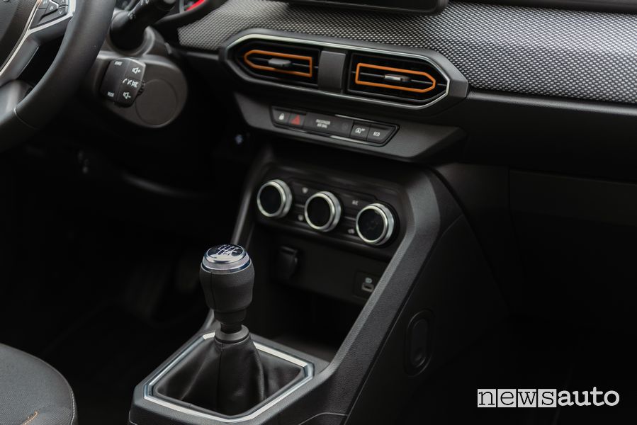 Leva cambio manuale abitacolo nuova Dacia Sandero Steptway