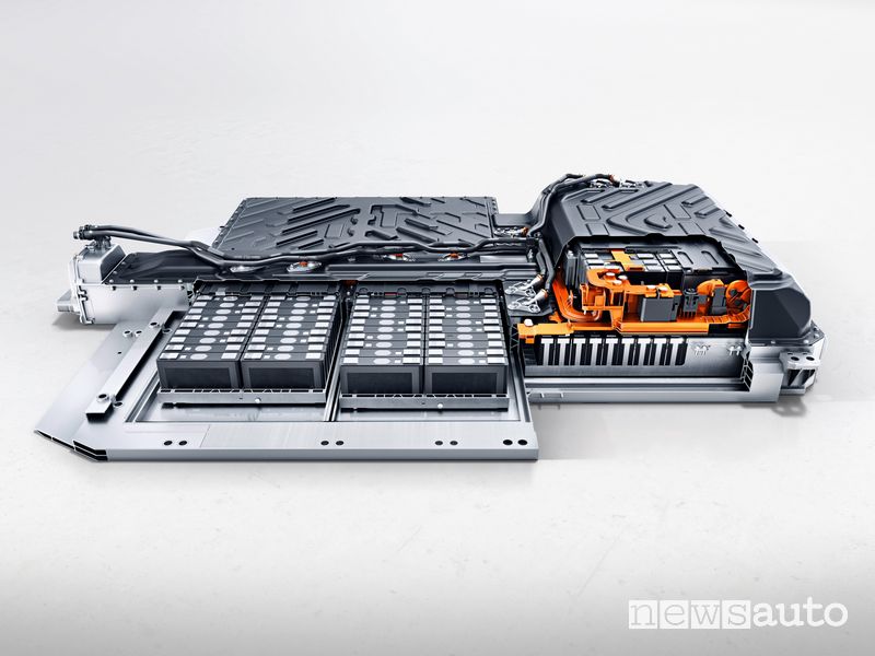 Batteria al litio da 66,5 kWh di Mercedes-Benz EQA