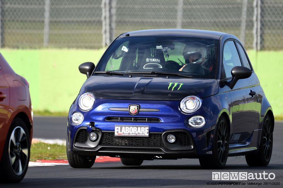 Abarth 595 Monster Energy Yamaha in pista a Vallelunga