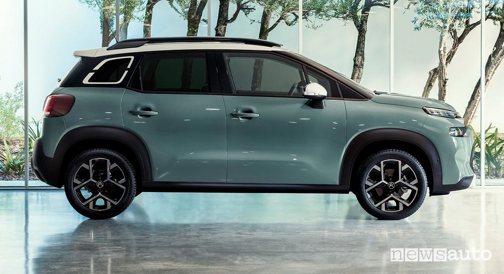 Vista laterale nuovo Citroën C3 Aircross