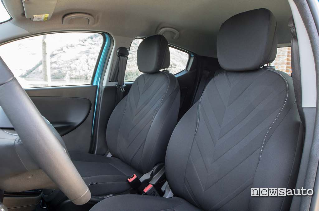 sedili anteriori in rivestimento Seaqual della Lancia Ypsilon Hybrid