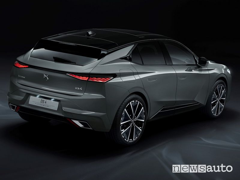 Vista posteriore DS 4 La Première