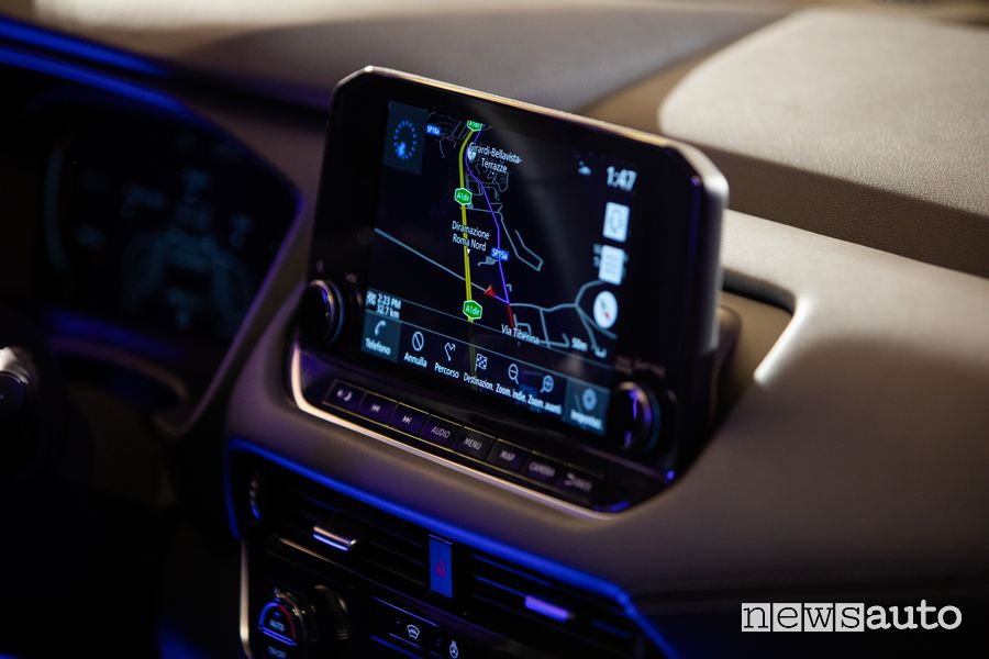 Navigatore infotainment abitacolo nuovo Nissan Qashqai