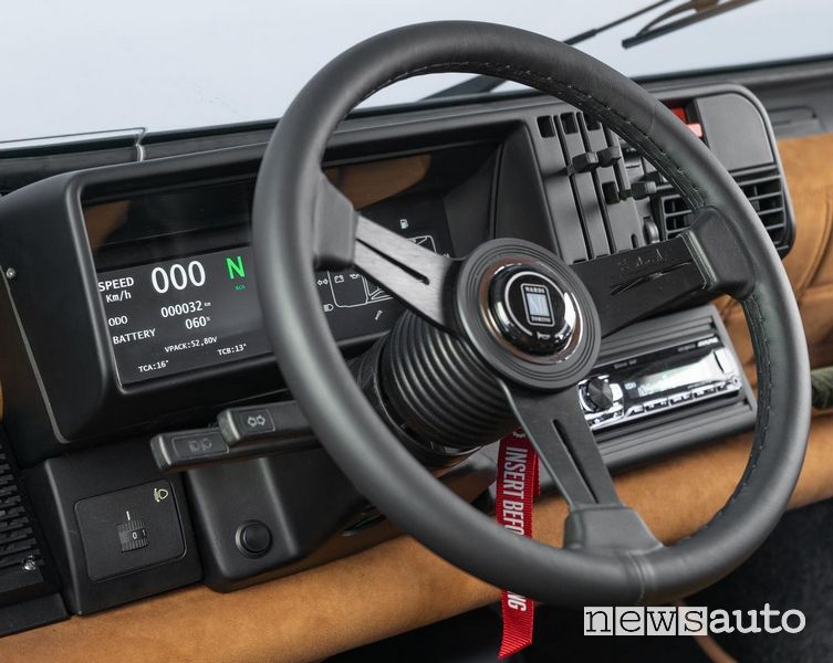 Volante e strumentazione digitale abitacolo Panda 4x4 Integral-e elettrica