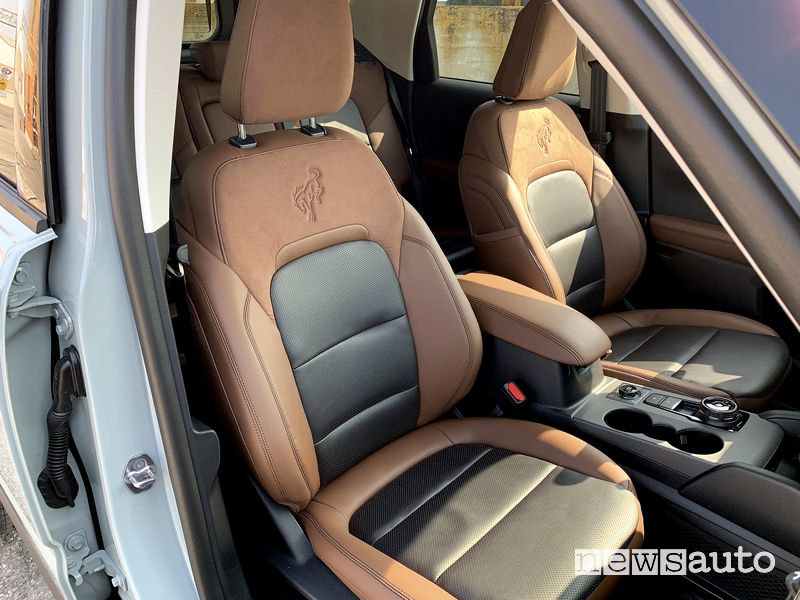 Sedili anteriori abitacolo Ford Bronco Sport