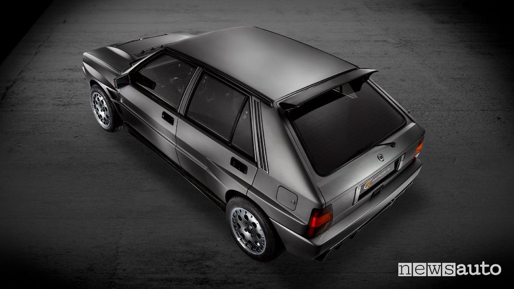 Vista dall'alto Lancia Delta Integrale elettrica EVO-e