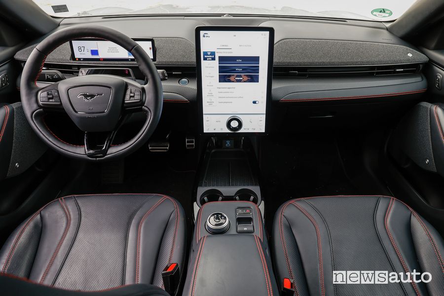 Plancia strumenti abitacolo Ford Mustang MACH-e