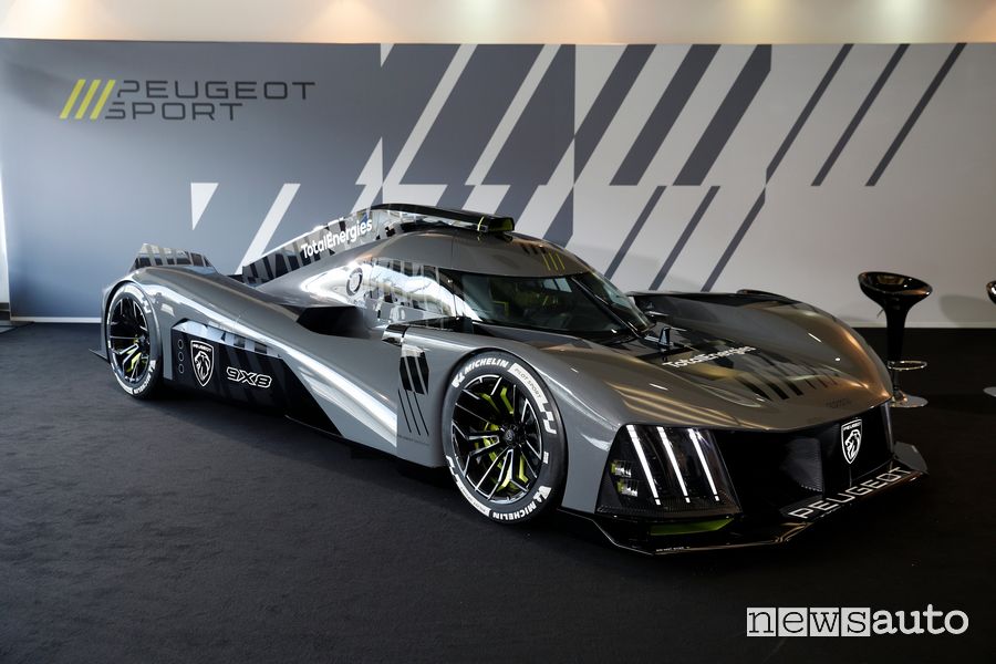 Vista di profilo Peugeot 9X8 Hypercar