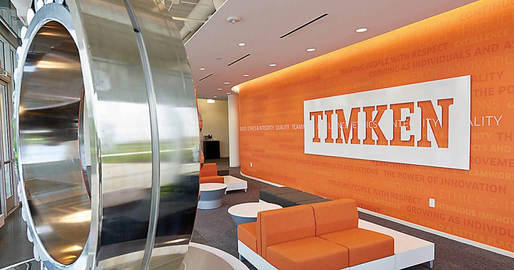 Nella fabbrica TIMKEN si producono cuscinetti a sfera