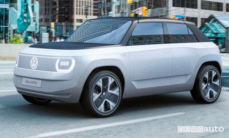 Vista di profilo Volkswagen ID.LIFE concept car in movimento