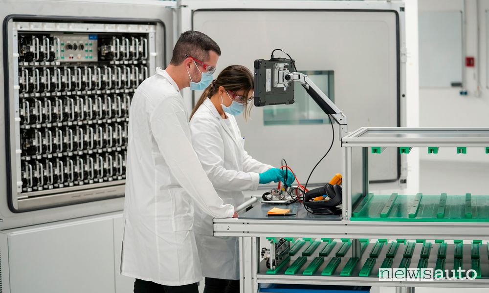 Nuovi posti di lavoro nelle gigafactory del futuro