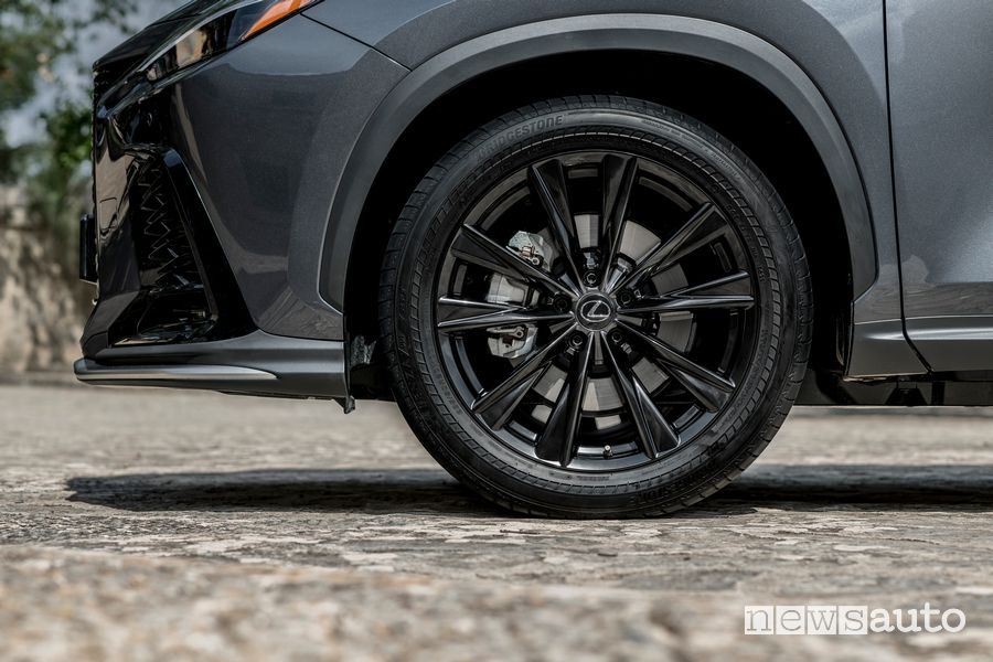 Cerchi in lega nuova Lexus NX 450h+