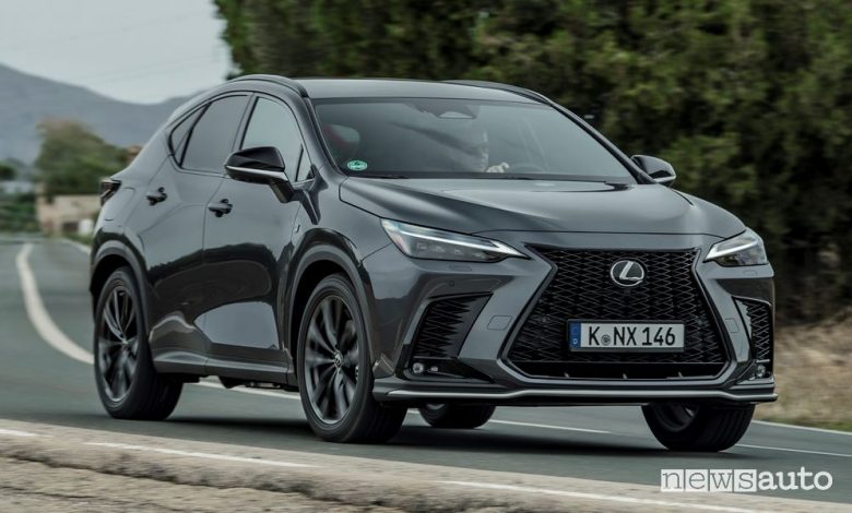 Nuovo Lexus NX ibrido, plug-in hybrid, caratteristiche e prezzi
