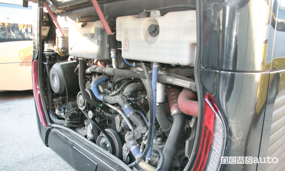 Motore autobus diesel con impianto GPL Dual Fuel